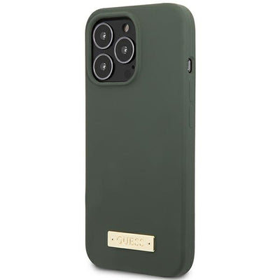 Guess Silicone Logo Plate MagSafe case for iPhone 13 Pro / iPhone 13 - green