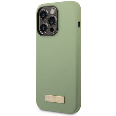 Guess Silicone Logo Plate MagSafe case for iPhone 14 Pro Max - green
