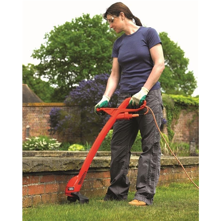 BLACK & DECKER Grass Trimmer GL310-QS, 300 W | Cordless