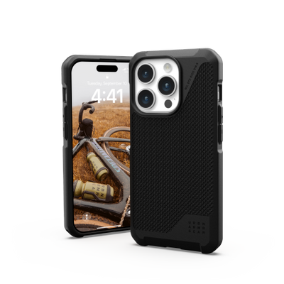 UAG Metropolis LT MagSafe case for iPhone 15 Pro - black kevlar