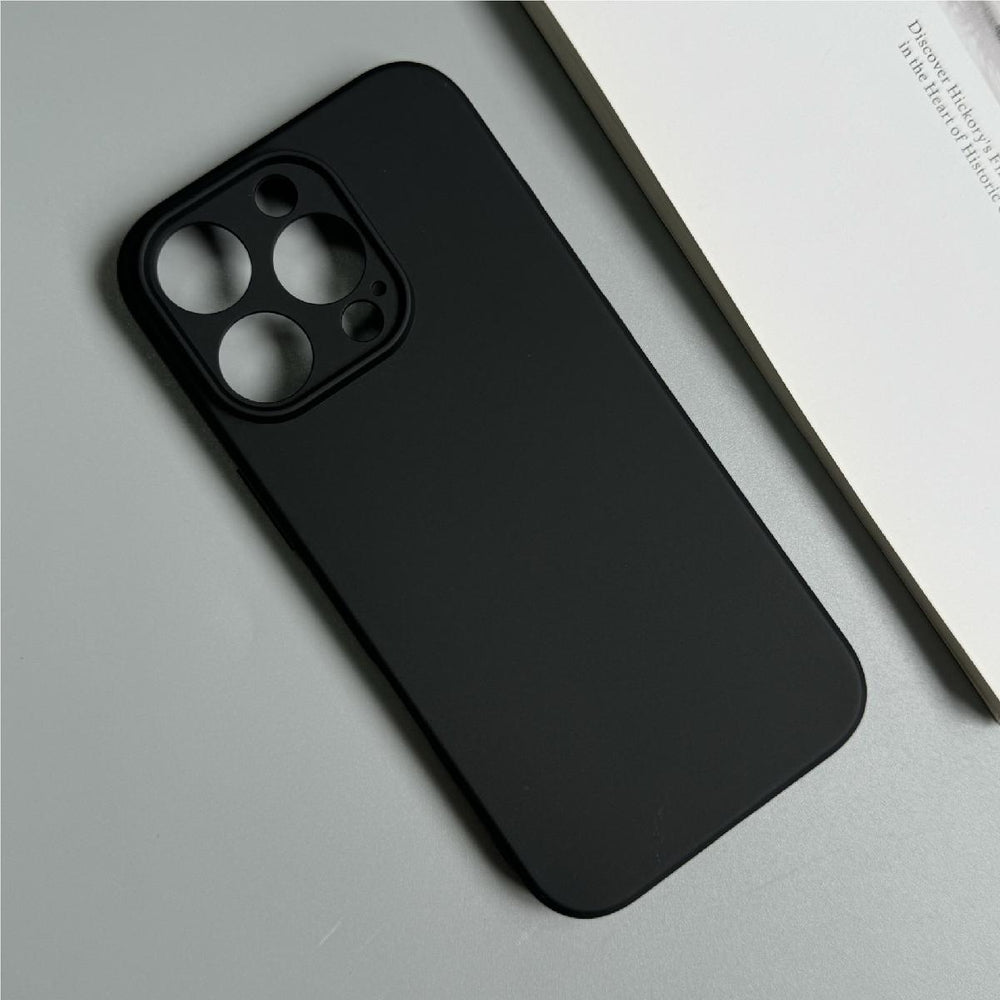 Soft Case for iPhone 16 Pro - black — Hurtel