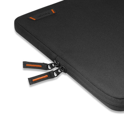 Spigen Basic Pouch 15-16" Laptop Bag - Black