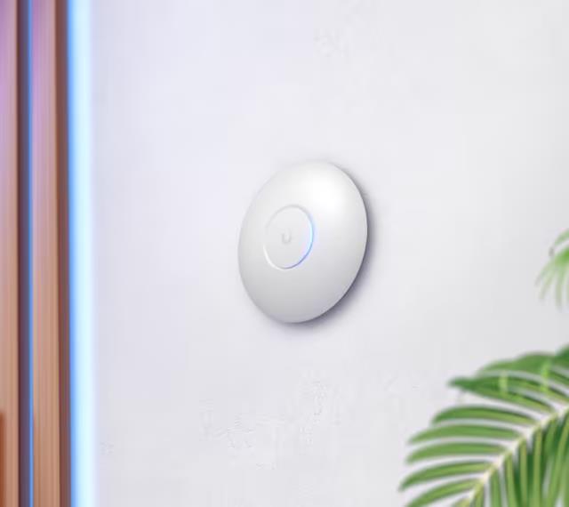 Access Point UBIQUITI IEEE 802.11a/b/g IEEE 802.11n IEEE 802.11ac IEEE 802.11ax 1x2.5GbE U7-LITE