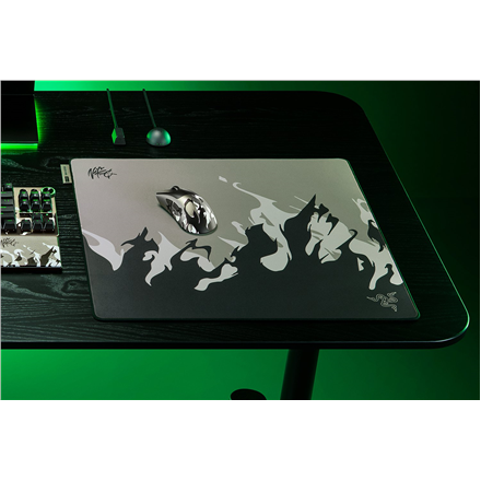 Razer Gaming Mouse Mat, Large | Gigantus V2 Pro | NiKo Edition