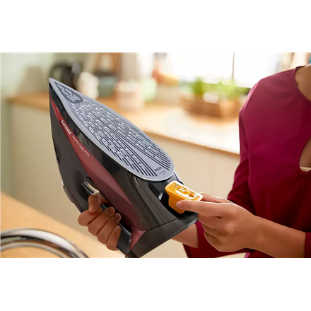 Philips | DST7022/40 | Steam Iron | 2800 W | Water tank capacity 0.3 ml | Continuous steam 50 g/min | Steam boost perfor
