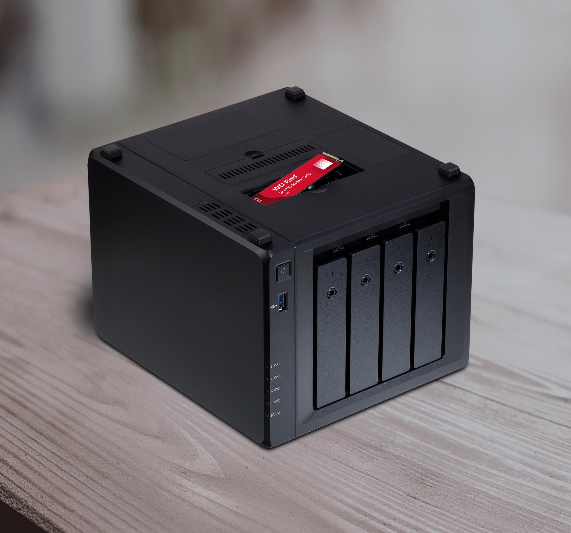 SSD SANDISK 2500xTBW rating MTBF 1750000 h Read speed 3400 MB/s Write speed 2900 MB/s NVMe Yes PCI Express 3.0 M.2 2000 GB POWERED BY SANDISK Red SN700 WDS200T1R0C