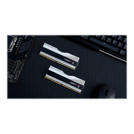 G.Skill | Trident Z5 RGB | 32 GB | DDR5 | 6400 MHz | PC/server | Registered No | ECC No