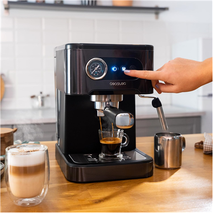 Cecotec Coffee machine | Power Espresso 20 Pro Latte | Pump pressure 20 bar | Built-in milk frother | Semi-automatic | B