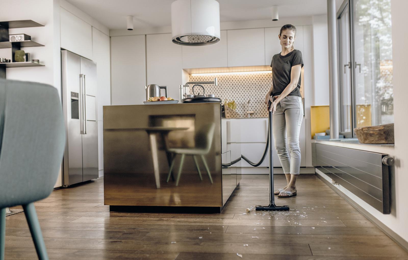 Vacuum Cleaner KARCHER Suction power 220 AW Input power 1000 W Dust capacity 12 L Drum vacuum Cleaning type dry&wet Dust container Dust bag Colour Black/Yellow 1.628-400.0