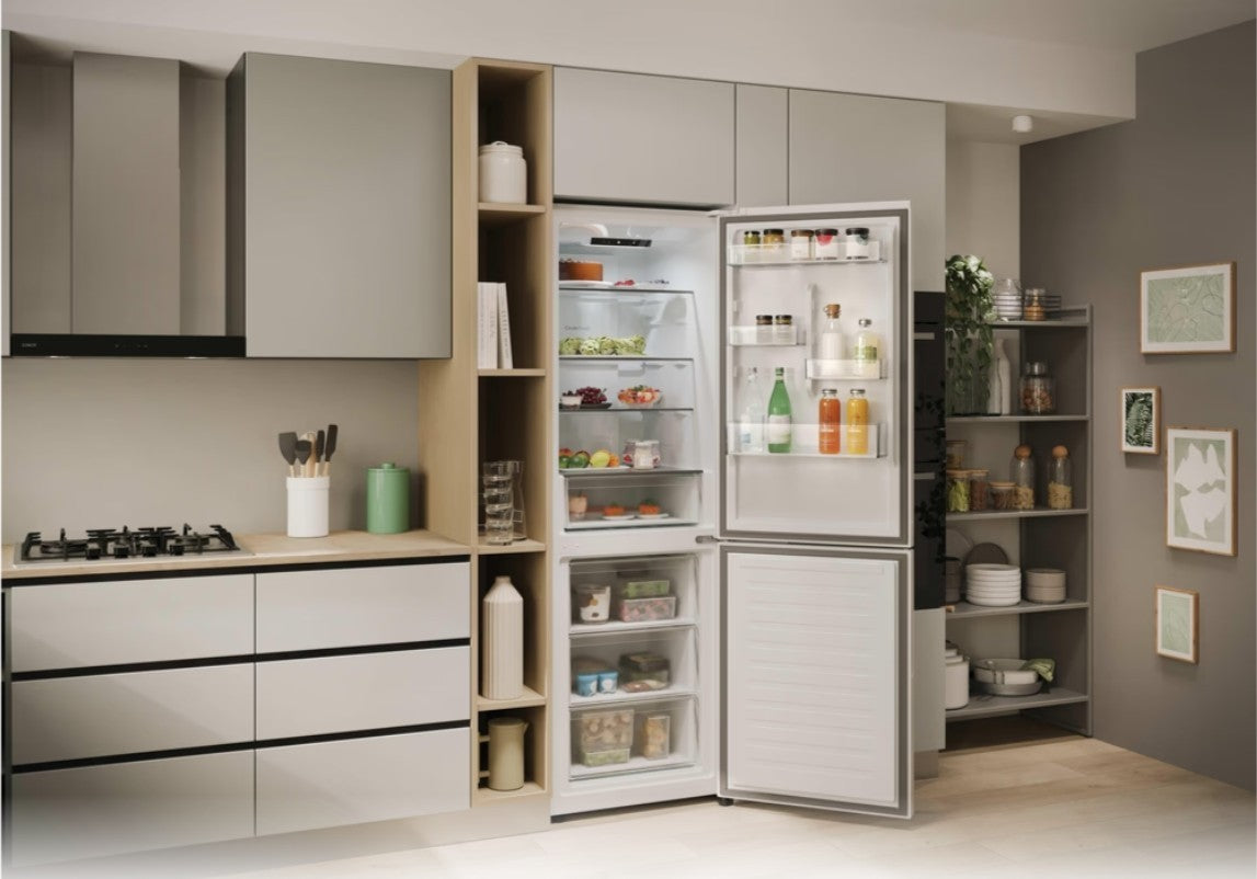 Refrigerator-Freezer CNCQ2T618CW