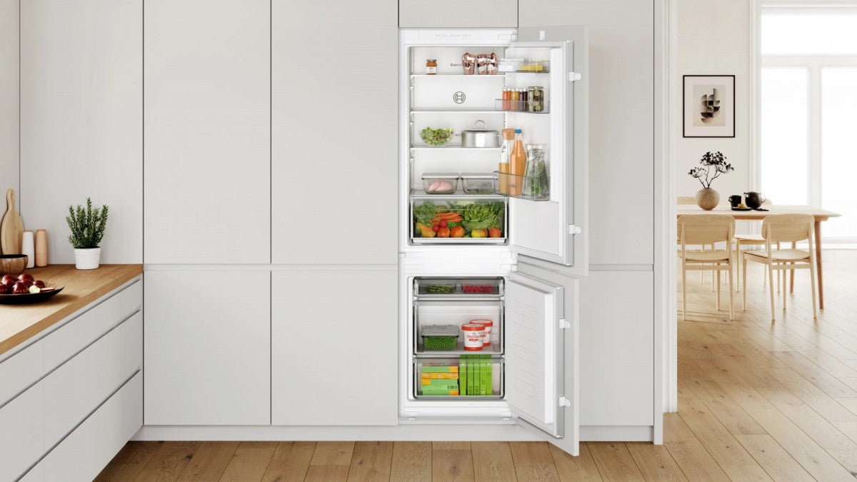 Fridge-freezer KIV86NSE0