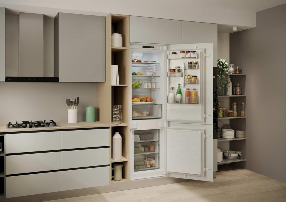 Refrigerator-freezer ECNBQL3518EV