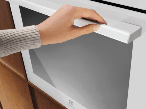 Oven LOE8F38V white