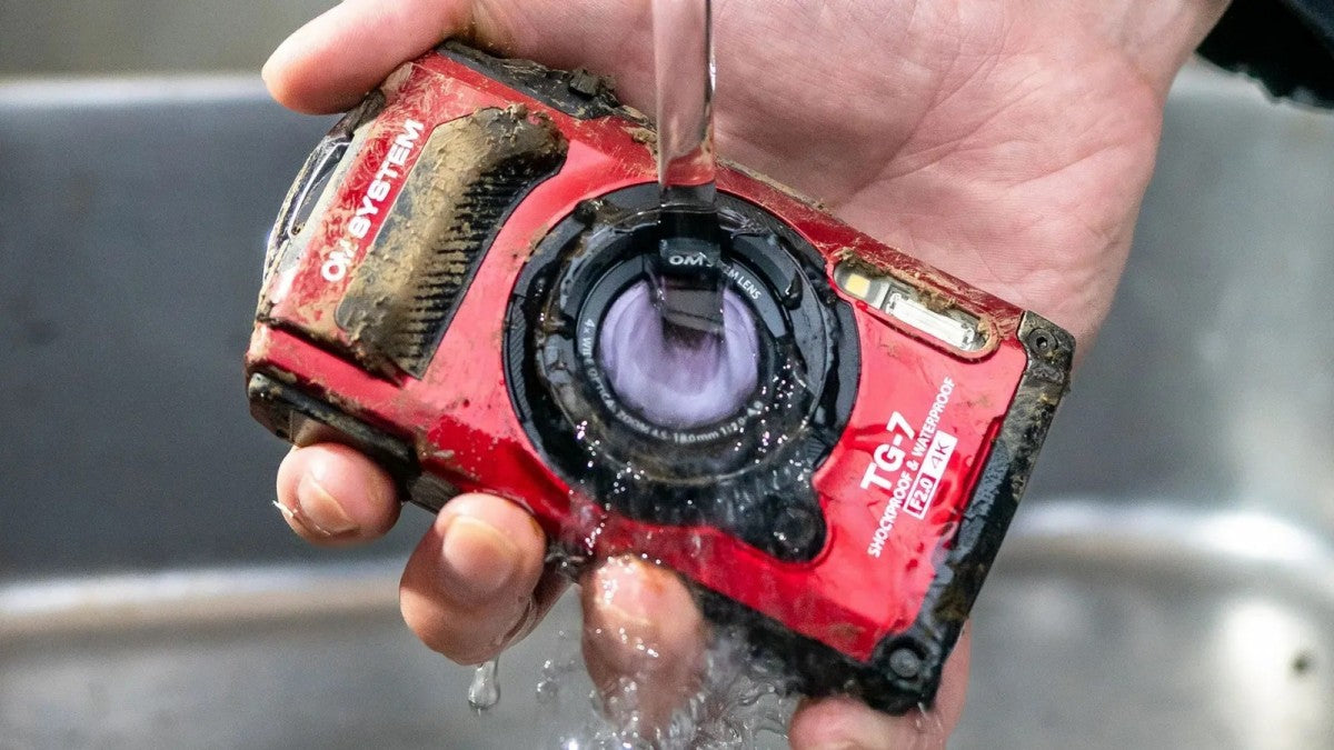 Camera TG-7 red