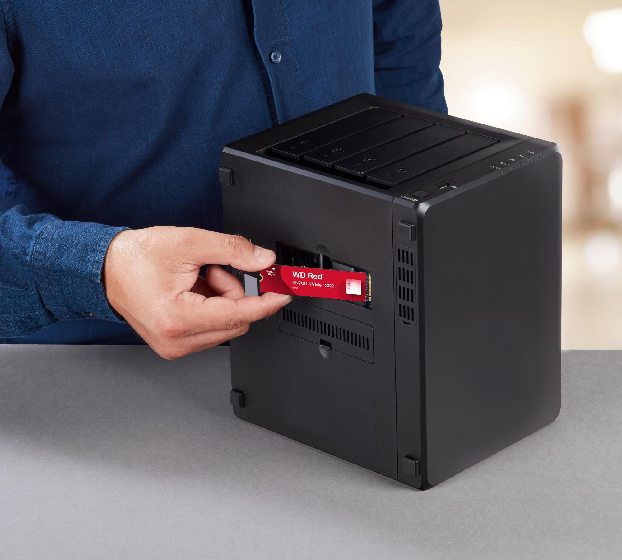 SSD SANDISK 2500xTBW rating MTBF 1750000 h Read speed 3400 MB/s Write speed 2900 MB/s NVMe Yes PCI Express 3.0 M.2 2000 GB POWERED BY SANDISK Red SN700 WDS200T1R0C