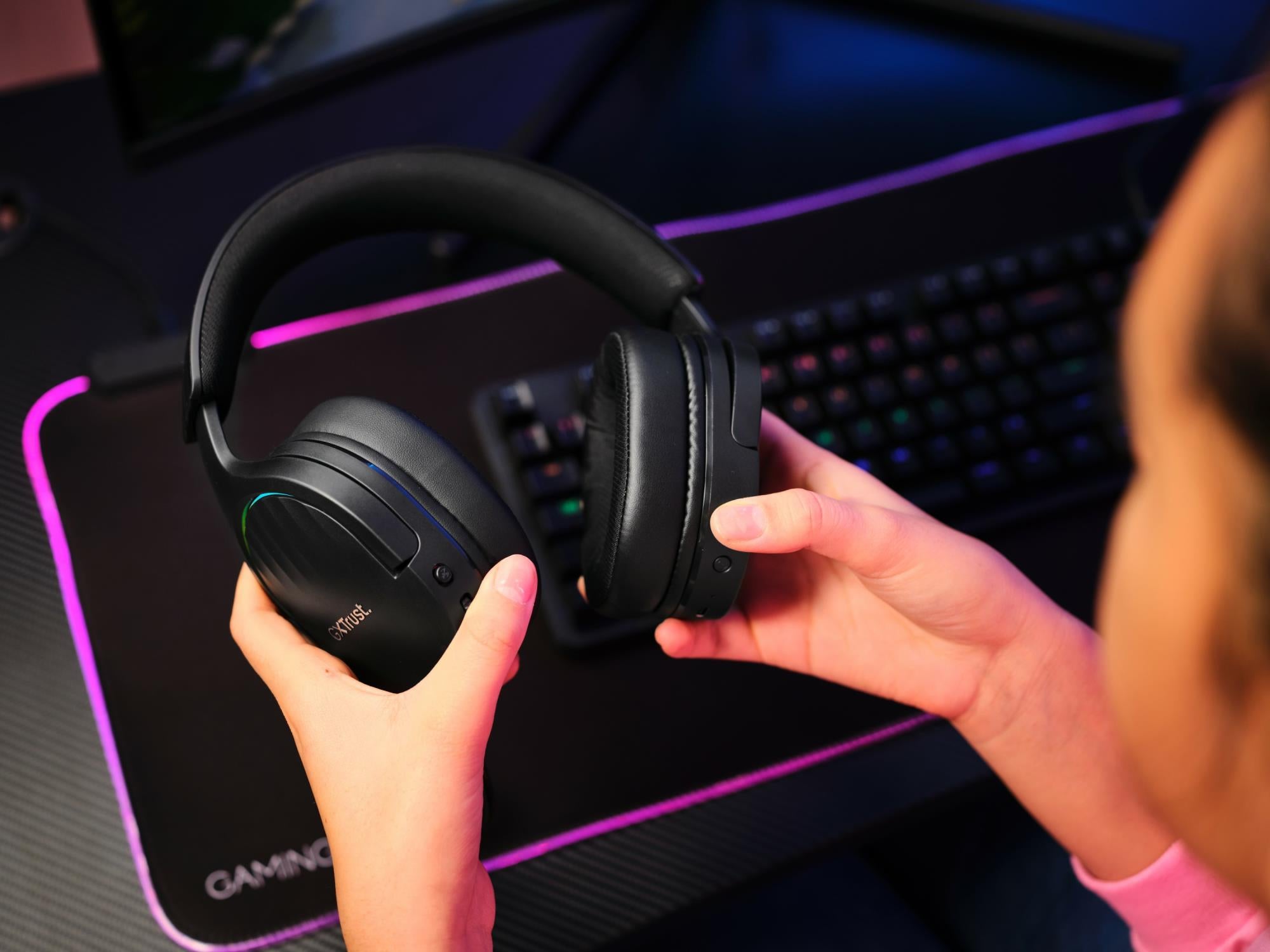 HEADSET WRL GXT491 FAYZO/BLK 24901 TRUST