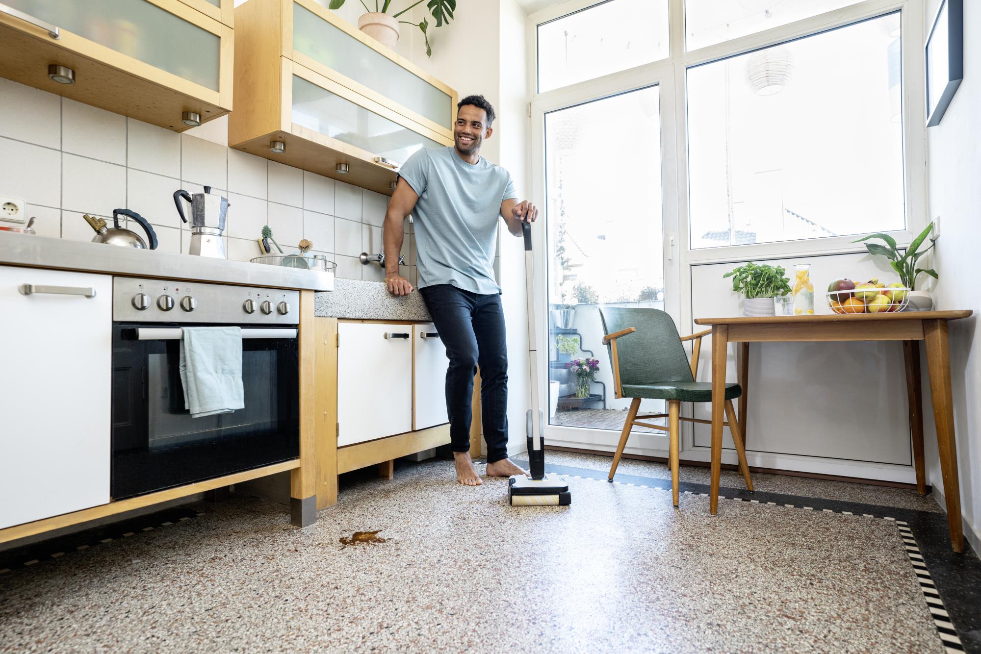 Vacuum Cleaner KARCHER dry&wet Electric broom Grey/White/Black Bagless Battery 2.3 kg 1.056-200.0