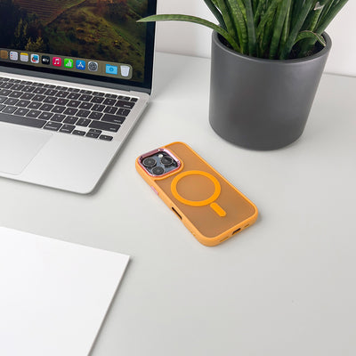 Magnetic Collection MagSafe iPhone 16 Case - Orange — Hurtel