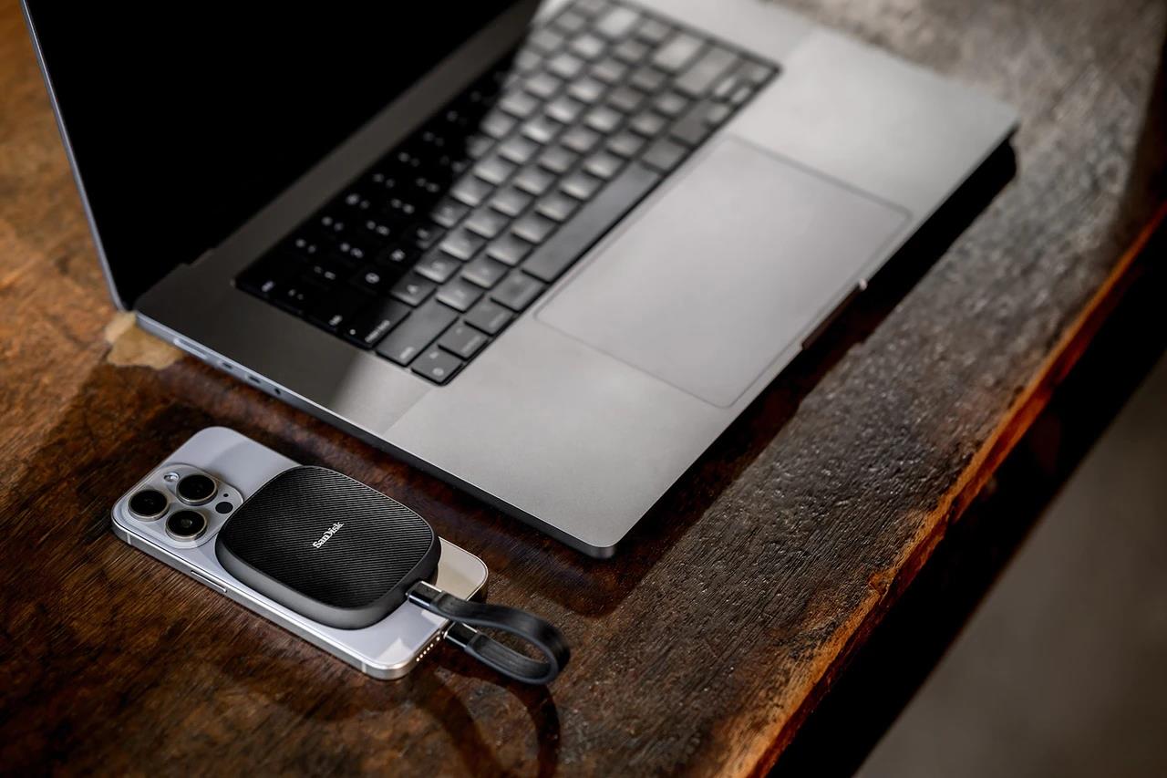 External SSD SANDISK Read speed 1000 MB/s 1 TB SDSSDE62M-1T00-G25