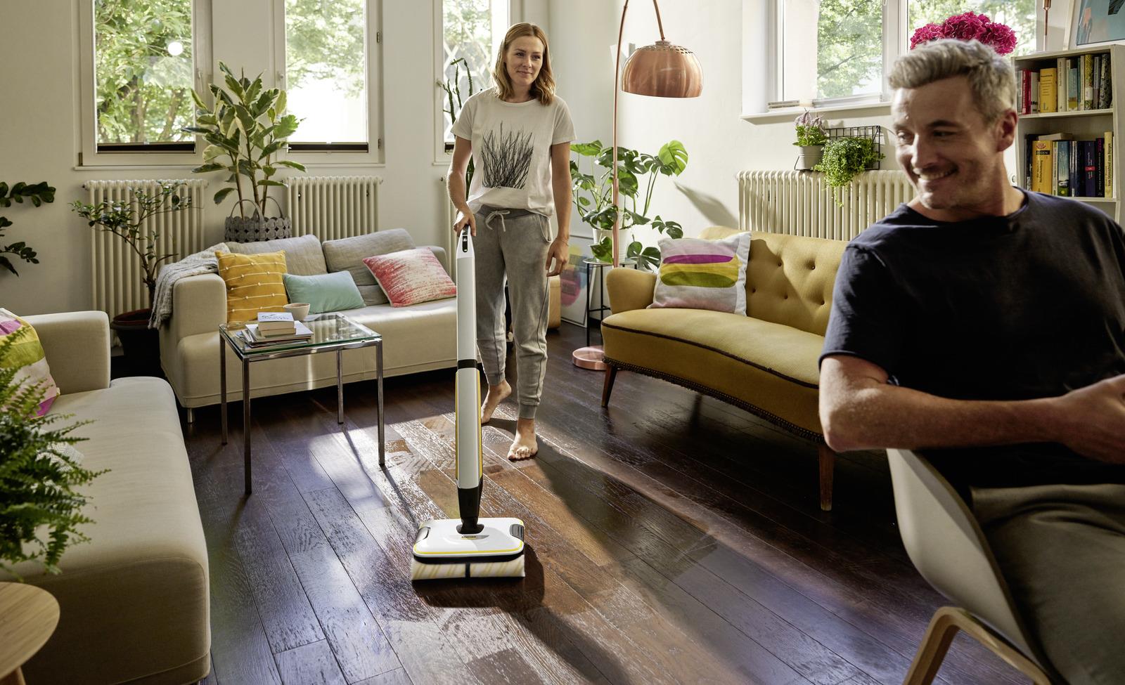 Vacuum Cleaner KARCHER Dry&wet Electric broom White/Black/Yellow Bagless Battery 4.3 kg 1.055-701.0