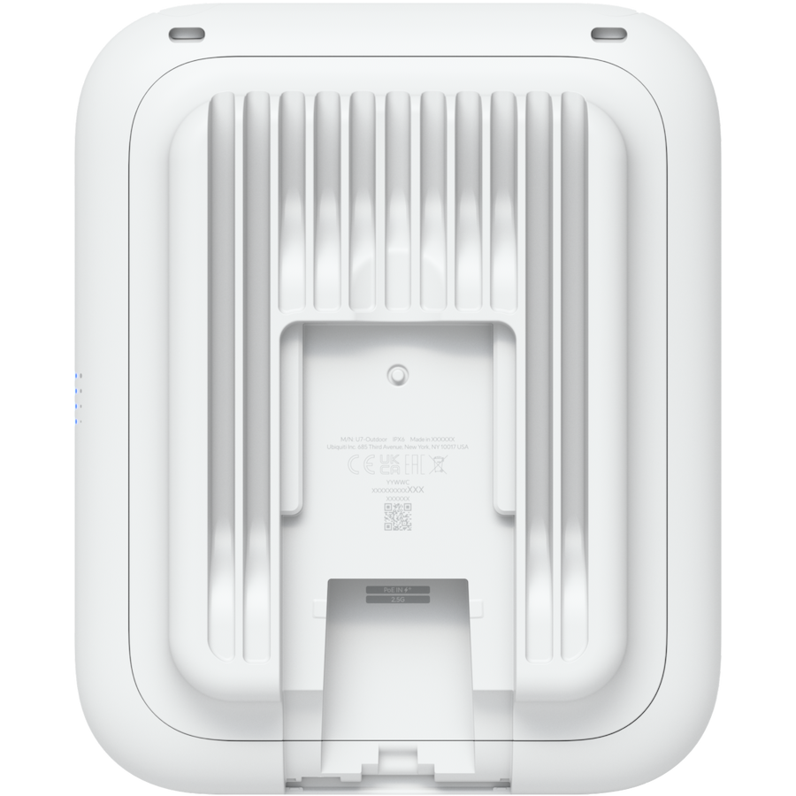 Ubiquiti U7-Outdoor All-weather WiFi 7 AP with 4 spatial streams, an integrated directional super antenna, and versatile moun
