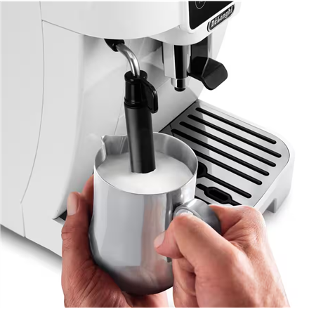 Delonghi | Coffee Maker | Magnifica Start ECAM220.20.W | Pump pressure 15 bar | Built-in milk frother | Fully automatic 