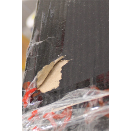 SALE OUT. | Arozzi Gaming Desk | Arena Medium | Pure Black | DAMAGED PACKAGING AND LAMINATE. SCRATCHED PARTS AND TABLE T