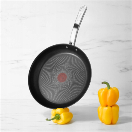 TEFAL | Pan Set | Intuition B817S255 | Frying | Diameter 20/26 cm | Suitable for induction hob | Fixed handle | Black/Silver