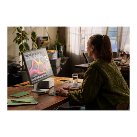 Apple | Studio Display, Nano-Texture Glass | 27 " | 5K | 16:9 | 60 Hz | 5120 x 2880 pixels | 600 cd/m² | Silver