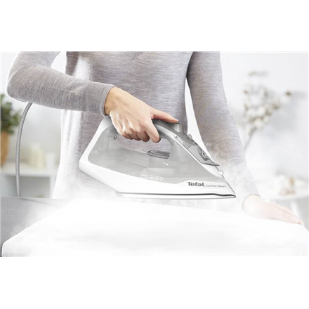 TEFAL Express Steam Iron | FV2863E1 | Steam Iron | 2500 W | Water tank capacity 270 ml | Continuous steam 30 g/min | Steam boost performance 200 g/min