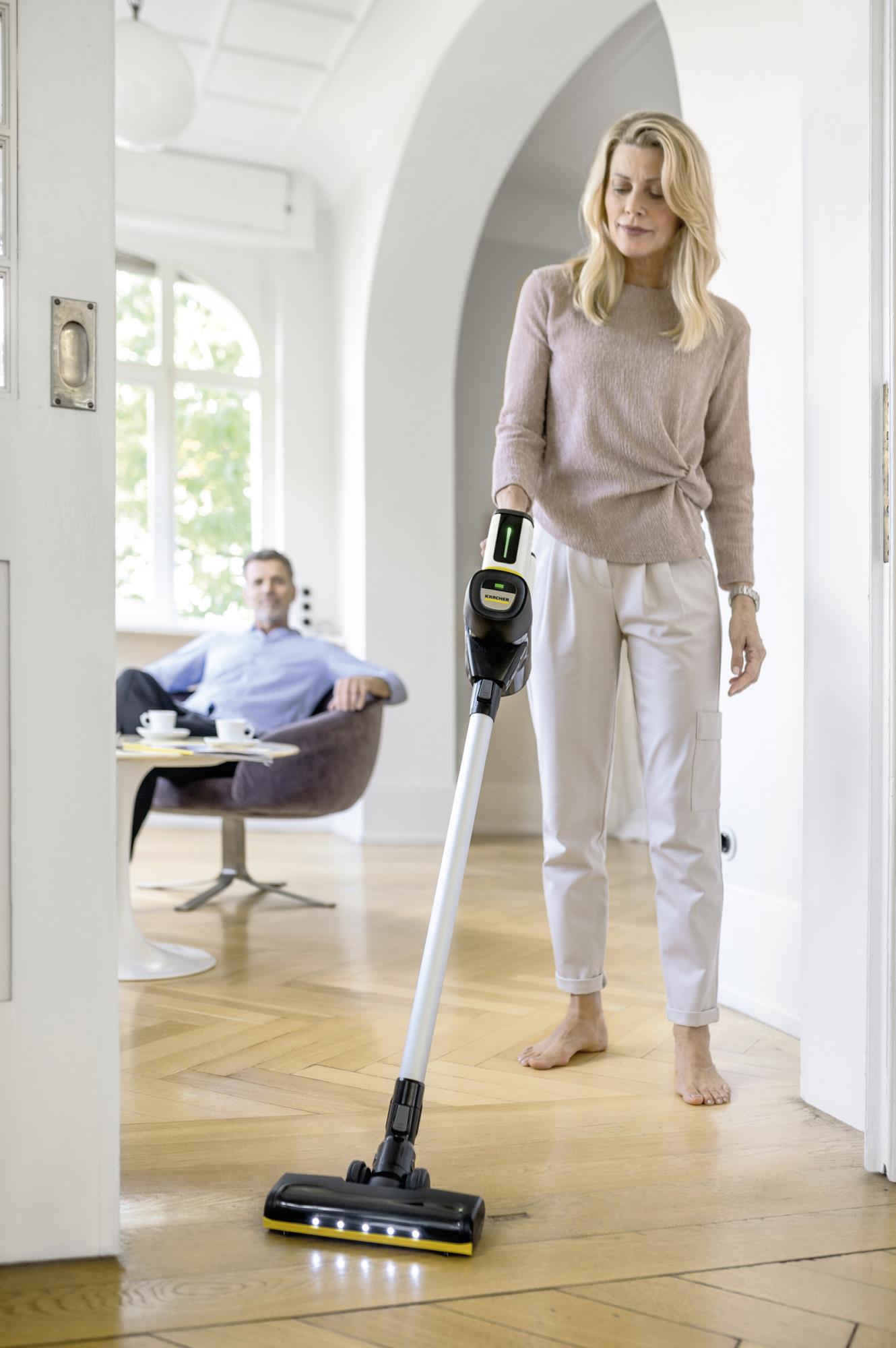 Vacuum Cleaner KARCHER Battery-power vacuum cleaner VC 7 Cordless yourMax Upright/Cordless/Bagless/Rechargeable Capacity 0.8 l Noise 78 dB White Weight 2.6 kg 1.198-710.0