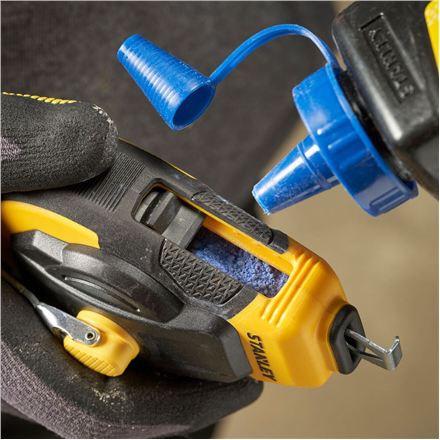 Stanley STHT47312-0 30M 3:1 Comfort Grip Reel Kit With Blue Chalk and Line Level