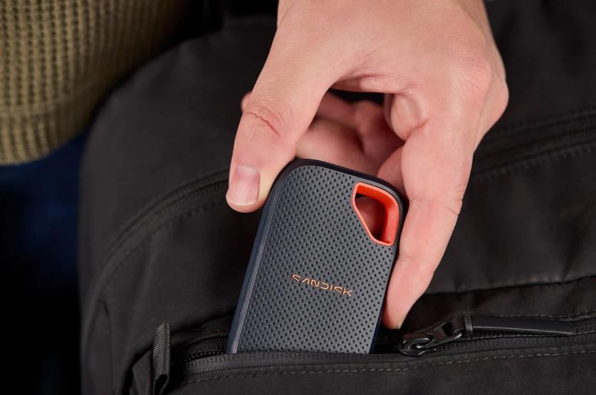 External SSD SANDISK Read speed 2000 MB/s 2000 GB SDSSDE70-2T00-G25