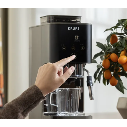 Krups | Coffee Maker | SA403BE0 Crush Experience | Pump pressure 15 bar | Built-in milk frother | Automatic | Black/Silv