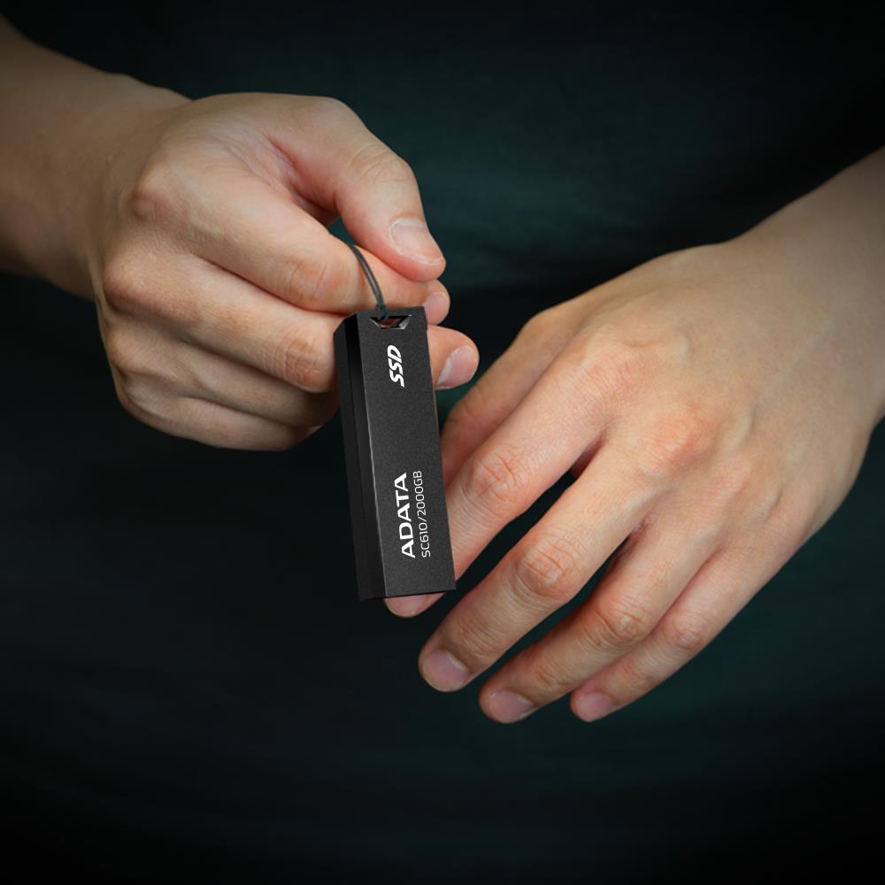 External SSD ADATA SC610 2TB USB 3.2 Write speed 500 MBytes/sec Read speed 550 MBytes/sec SC610-2000G-CBK/RD