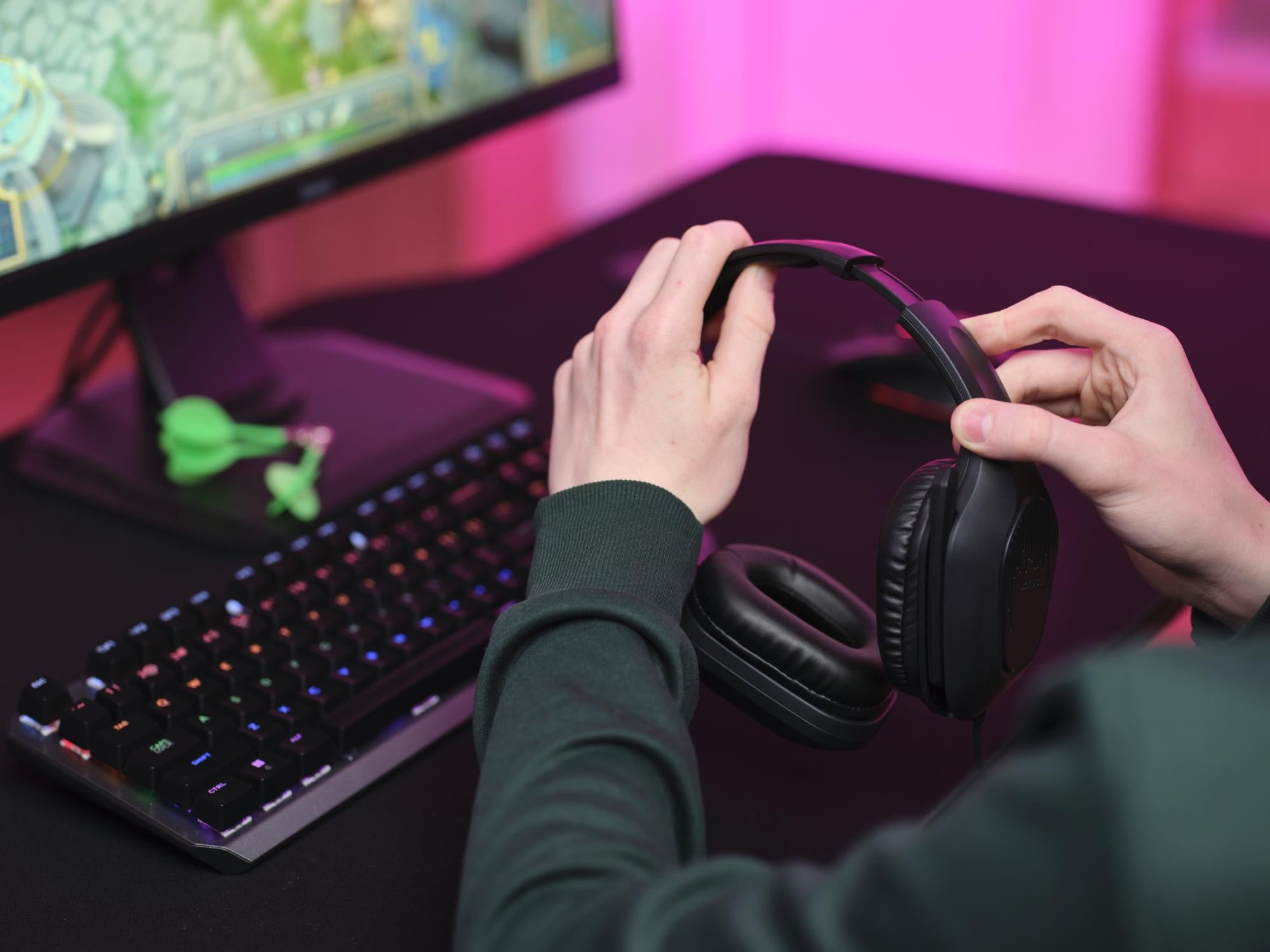 HEADSET GXT415 ZIROX/BLACK 24990 TRUST