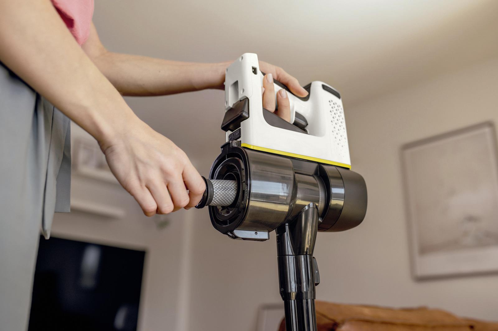 Vacuum Cleaner KARCHER Battery-power vacuum cleaner VC 4 Cordless myHome Car Cordless/Bagless/Car cleaning Capacity 0.65 l Noise 78 dB White Weight 2.4 kg 1.198-632.0