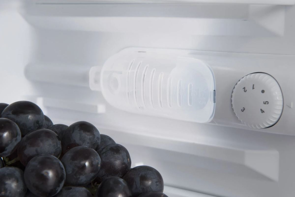 FD2015.4(E) fridge-freezer