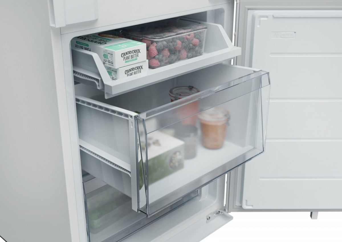refrigerator-freezer built-in CNBQT3518E