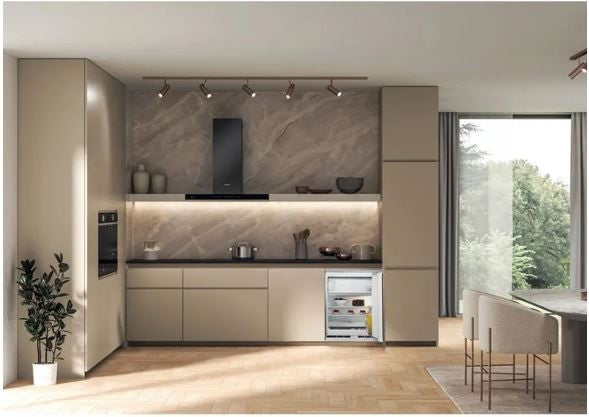 Fridge-freezer WBUF011