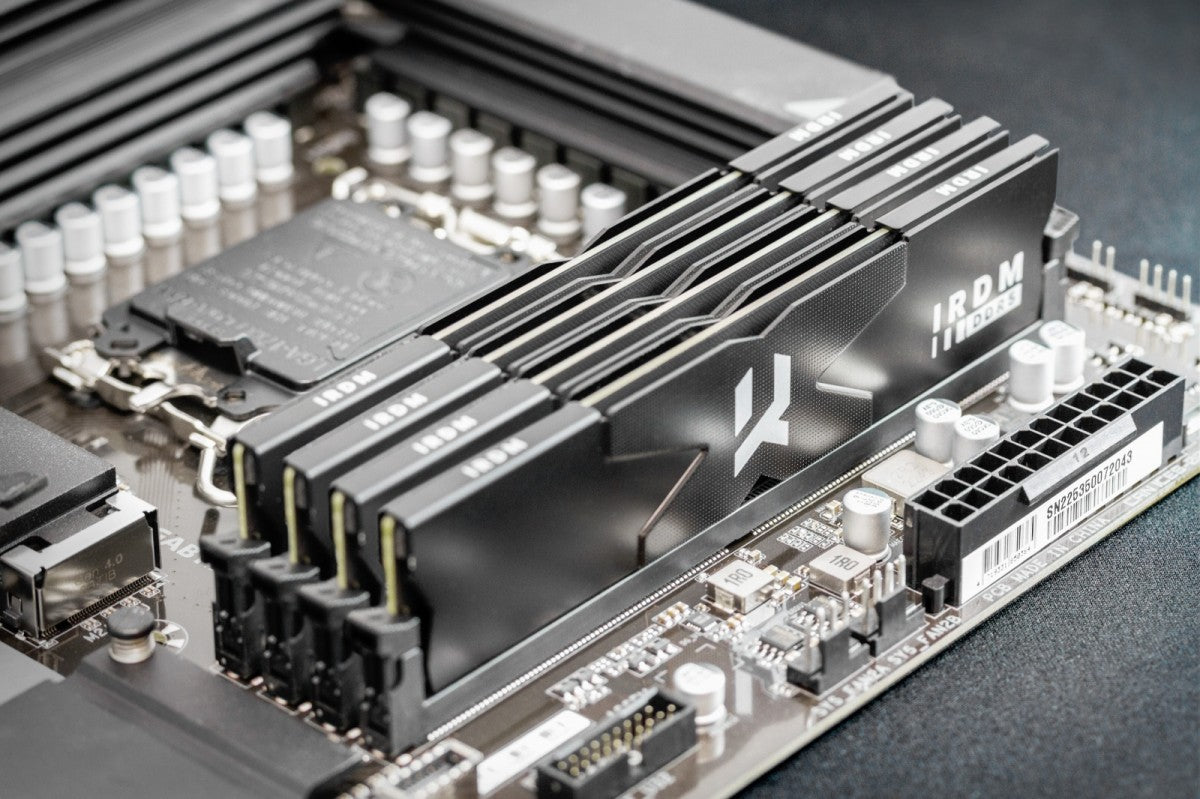 Memory DDR5 IRDM 32GB(2*16GB)/6400 CL32 black