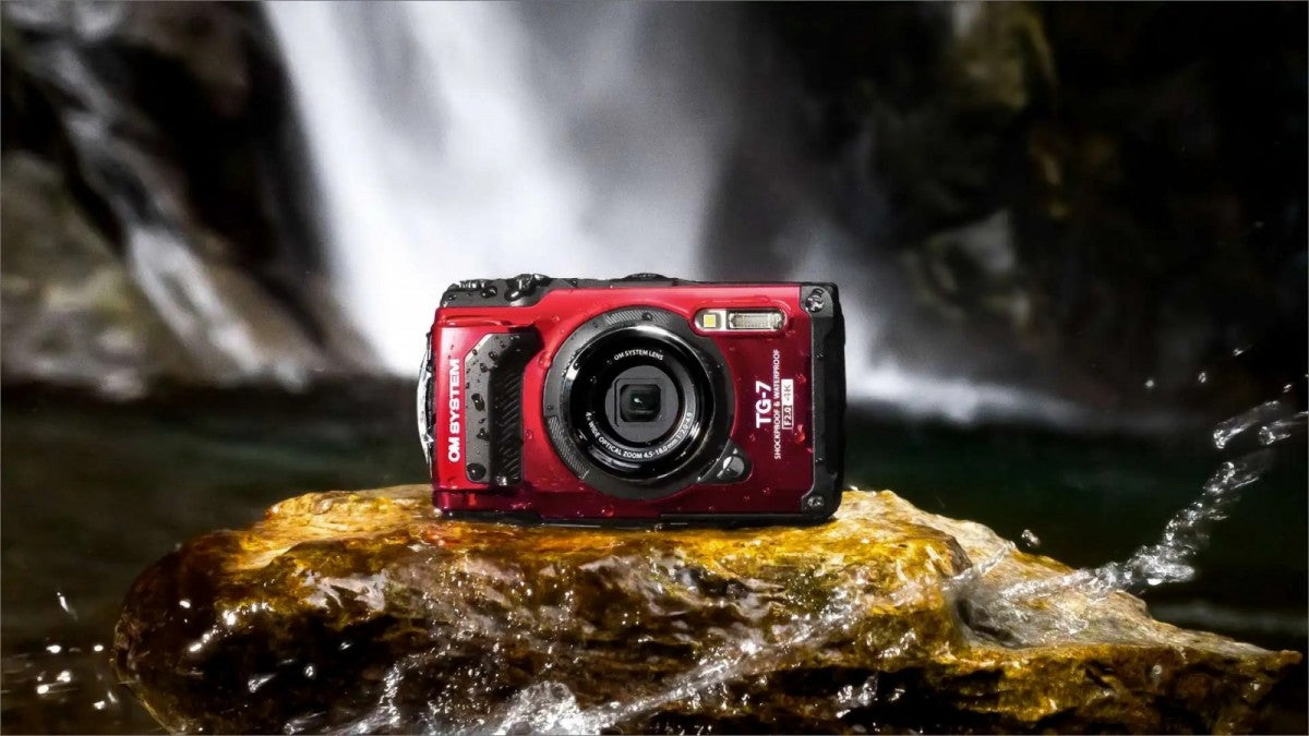 Camera TG-7 red
