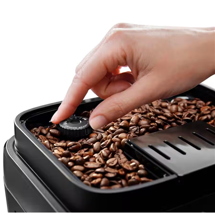 Delonghi | Coffee Maker | ECAM290.21.B Magnifica Evo | Pump pressure 15 bar | Built-in milk frother | Automatic | 1450 W
