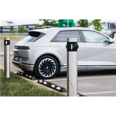 In balance Grid | Charging Station 2x22kW, Socket, 4G (LTE), RFID | PC1-U-R