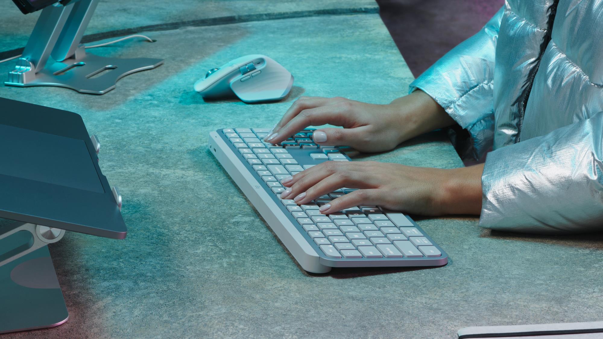 KEYBOARD BLUETH MX KEYS S/PALE GREY 920-011588 LOGITECH