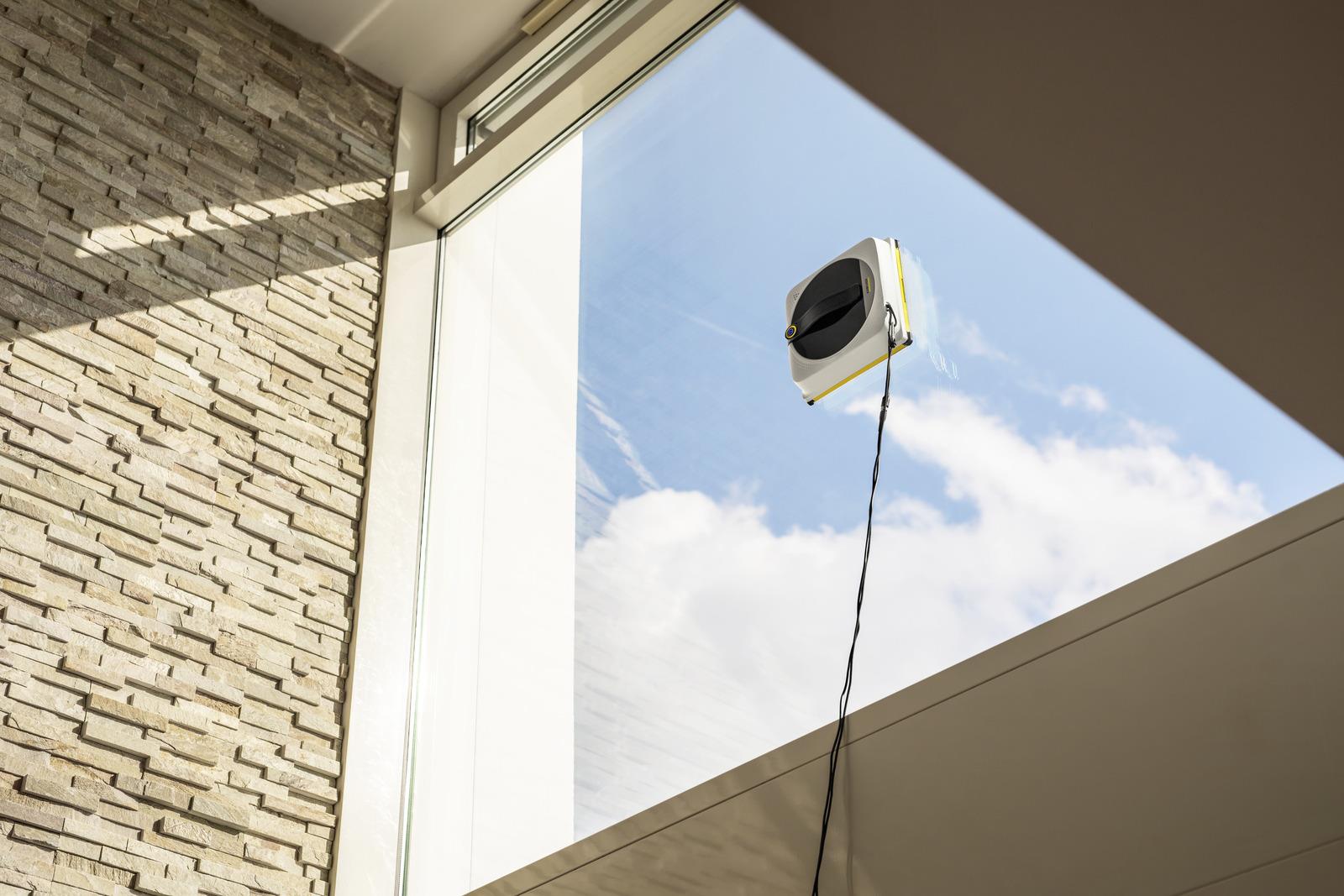 WINDOW CLEANING ROBOT RCW 4/1.269-230.0 KARCHER