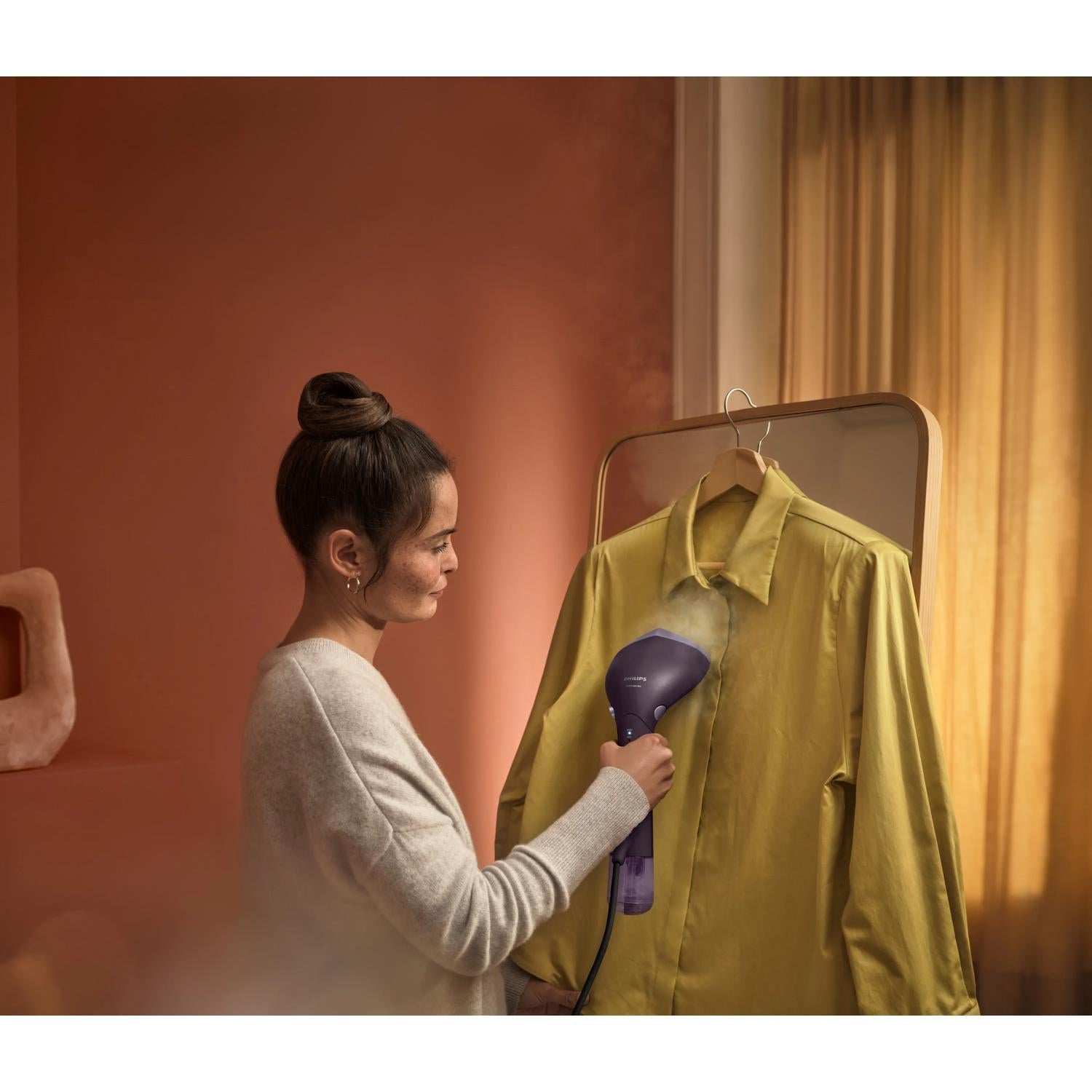 GARMENT STEAMER HANDHELD/STH7050/30 PHILIPS