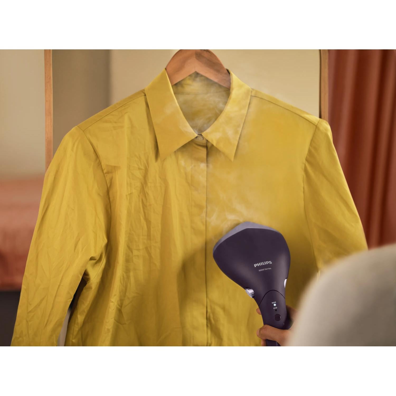 GARMENT STEAMER HANDHELD/STH7050/30 PHILIPS