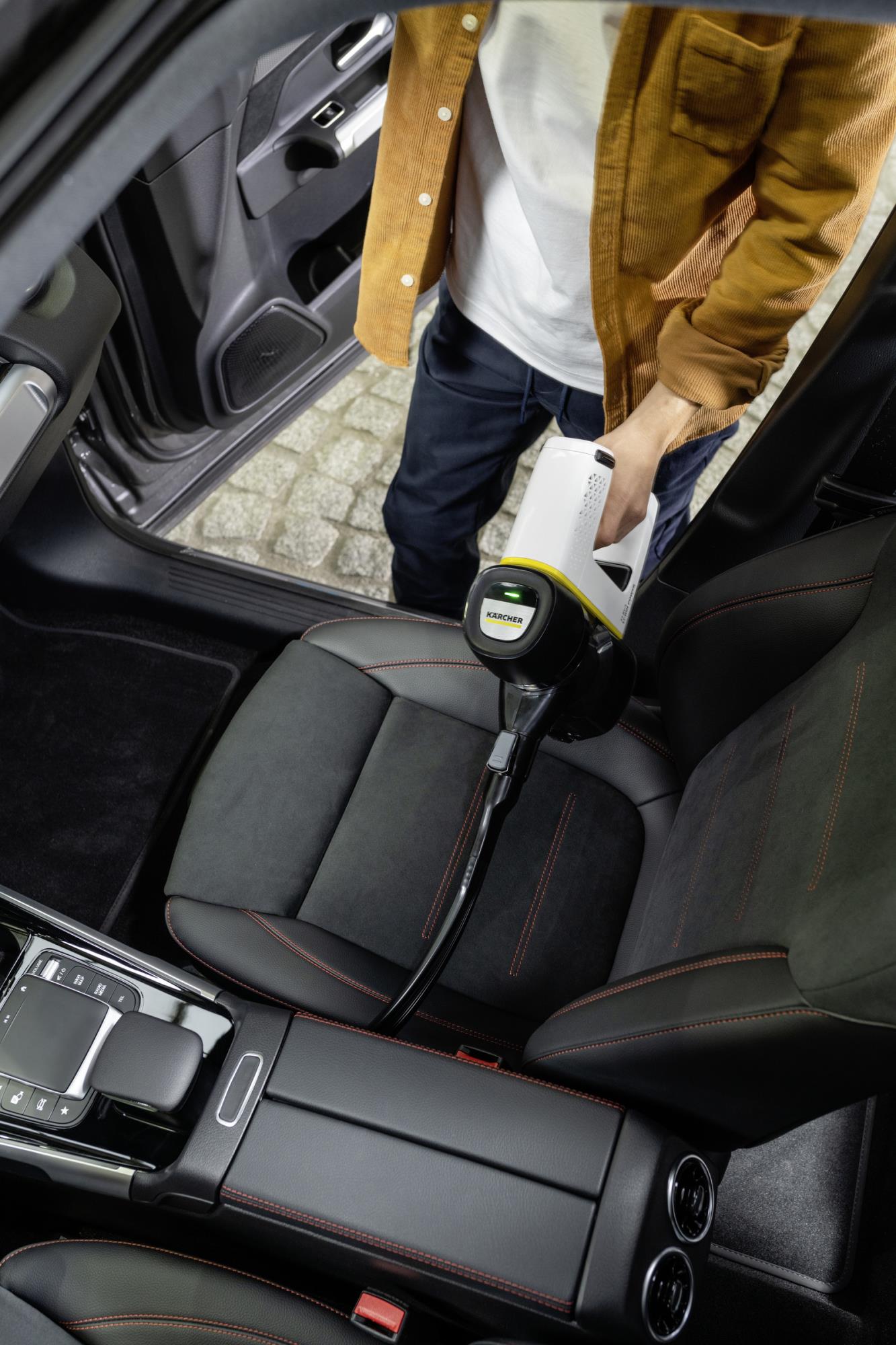 Vacuum Cleaner KARCHER Battery-power vacuum cleaner VC 4 Cordless myHome Car Cordless/Bagless/Car cleaning Capacity 0.65 l Noise 78 dB White Weight 2.4 kg 1.198-632.0